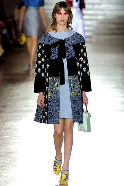 Look 37